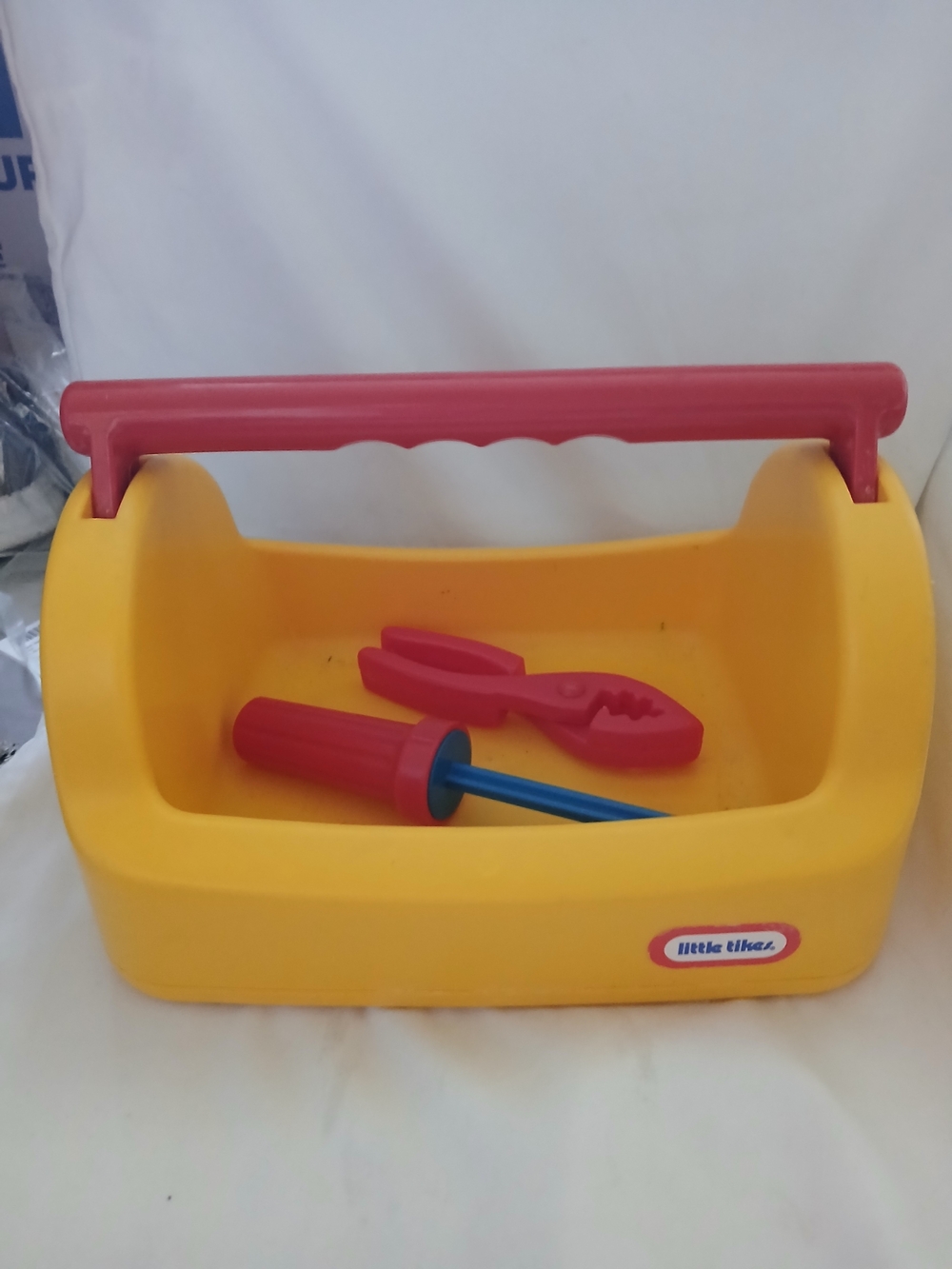 VTG. 1990 LITTLE TIKES YELLOW CARRY ALONG TOOL BOX, 2 YRS. + PRETEND PLAY